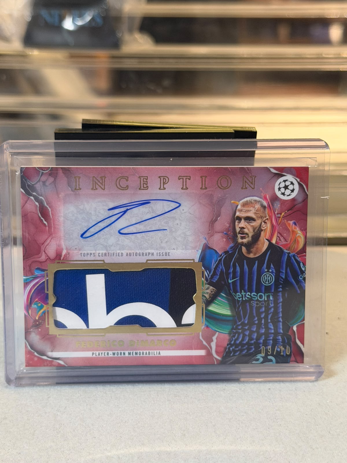 Federico Dimarco front - 2025/26 Topps Inception UEFA Club Competitions Inception Autograph Patch Card #IAP-FD 09/10