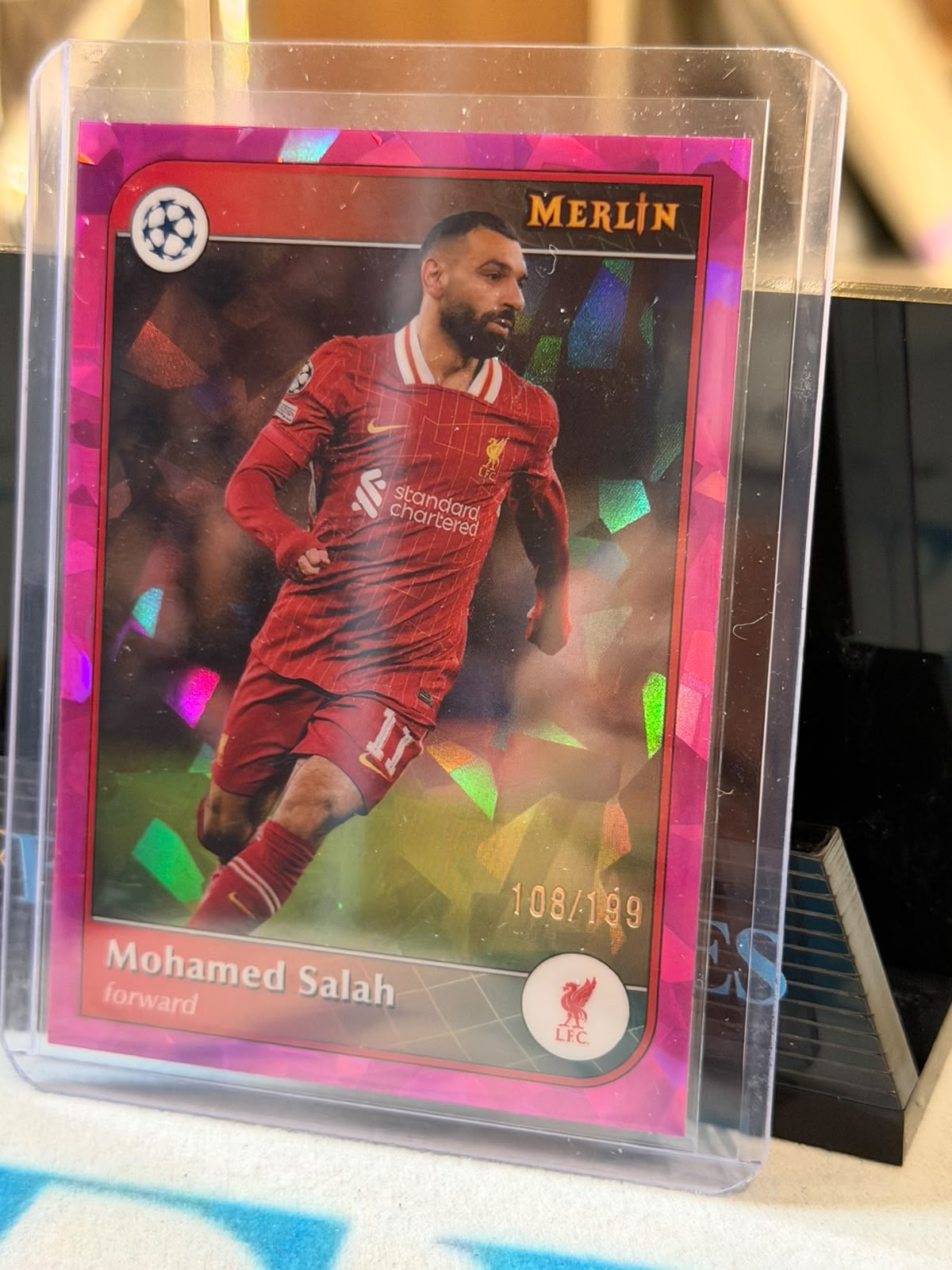 Mohamed Salah 108/199 Base #11, Pink Cracked Ice parallel – 2024/25 Topps Merlin, front