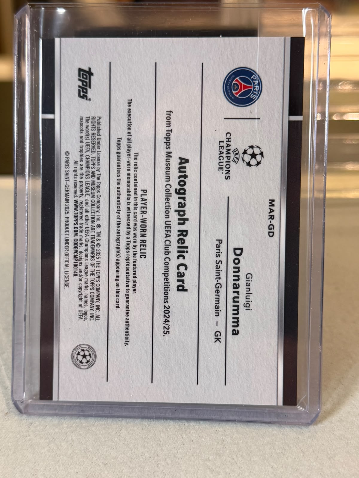 Gianluigi Donnarumma 20/25 Museum Autograph Relic Ruby 2024/25 Topps Museum Collection UEFA – PSG trading card, back