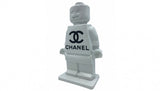 "Alter Ego Oscar White" - Sculpture by Alessandro Piano, front view