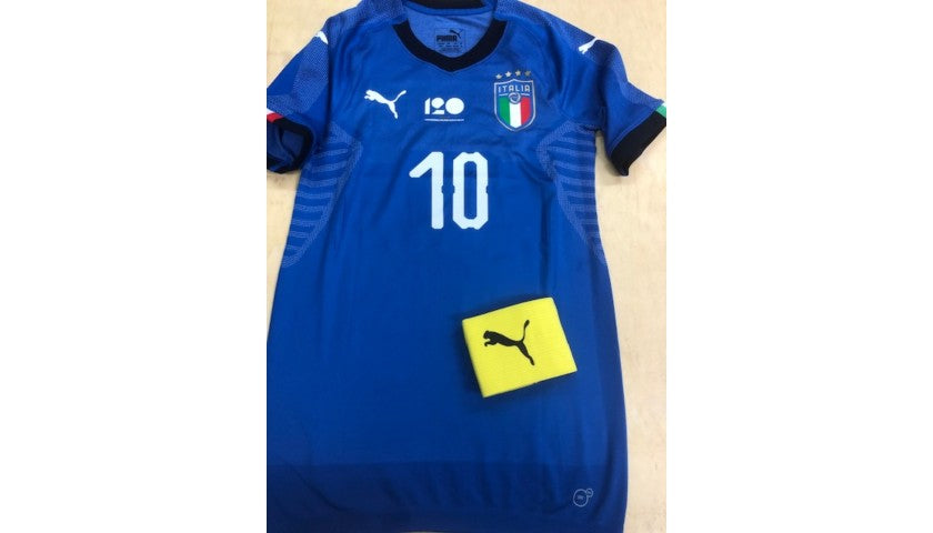 Lorenzo Insigne's Italy match shirt, full display
