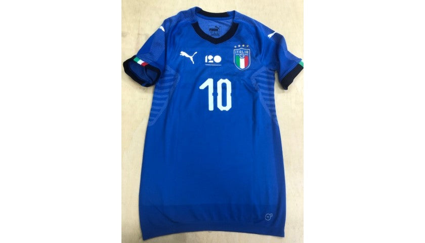 Italy emblem and FIGC patch detail on Insigne's match shirt