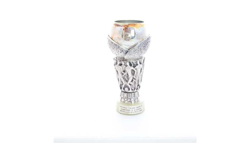 Italy U21 Trophy - Euro 1994, engraved base detail