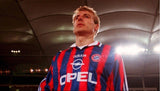 Jurgen Klinsmann Signed Bayern Munich Shirt 1996/97, number 18 detail