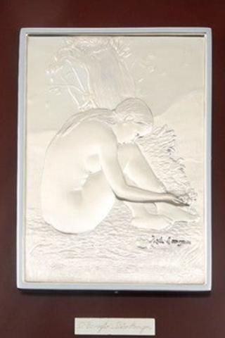 "Il germoglio" Bas-relief by Pietro Annigoni, full view